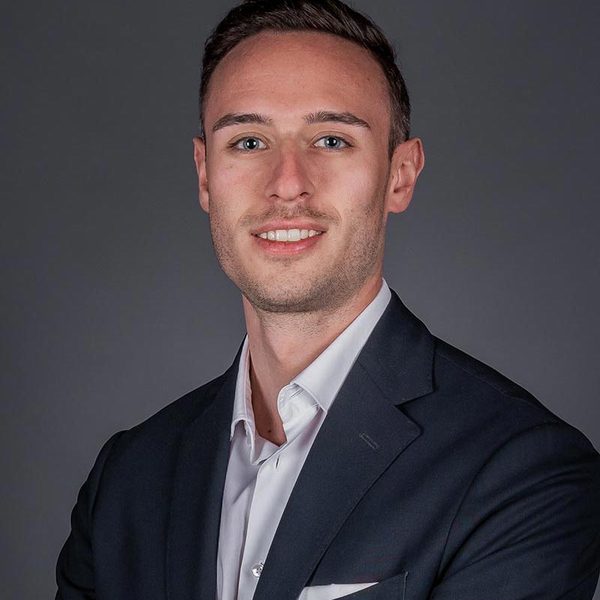 Dr. Sebastian Leutner